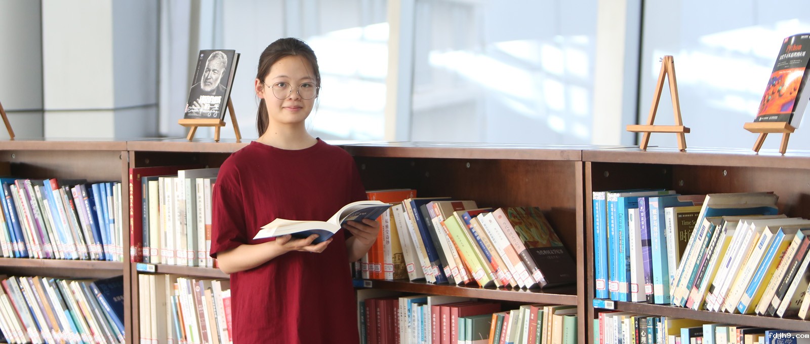 出彩新利18彩票 | 严慧荣获第九届全国道德模范提名奖